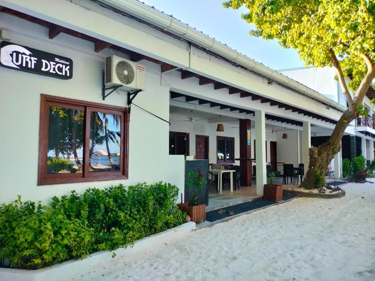 Surf Deck Hotel Thulusdhoo Eksteriør billede