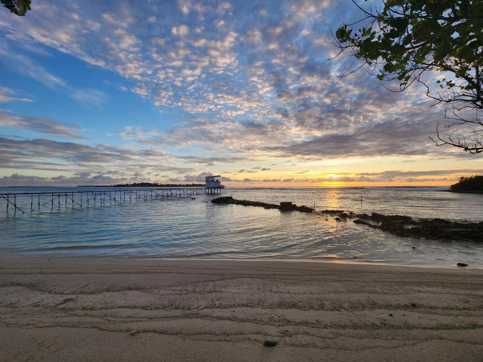 Surf Deck Hotel Thulusdhoo Eksteriør billede