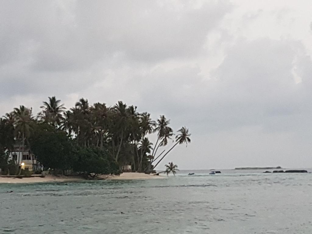 Surf Deck Hotel Thulusdhoo Eksteriør billede