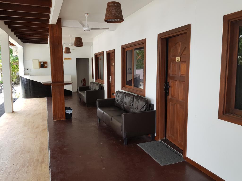 Surf Deck Hotel Thulusdhoo Eksteriør billede
