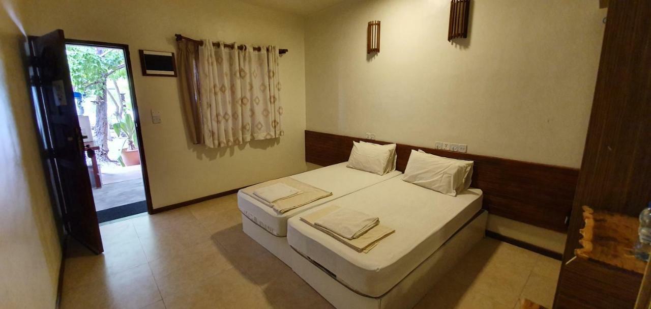 Surf Deck Hotel Thulusdhoo Eksteriør billede