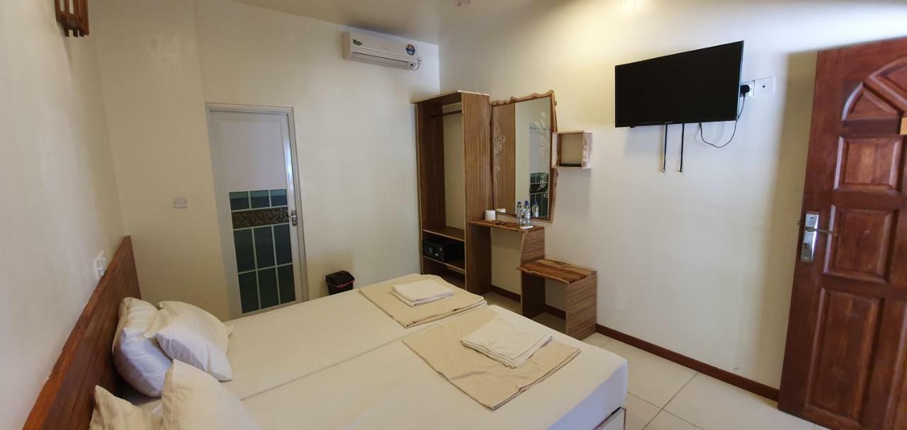 Surf Deck Hotel Thulusdhoo Eksteriør billede