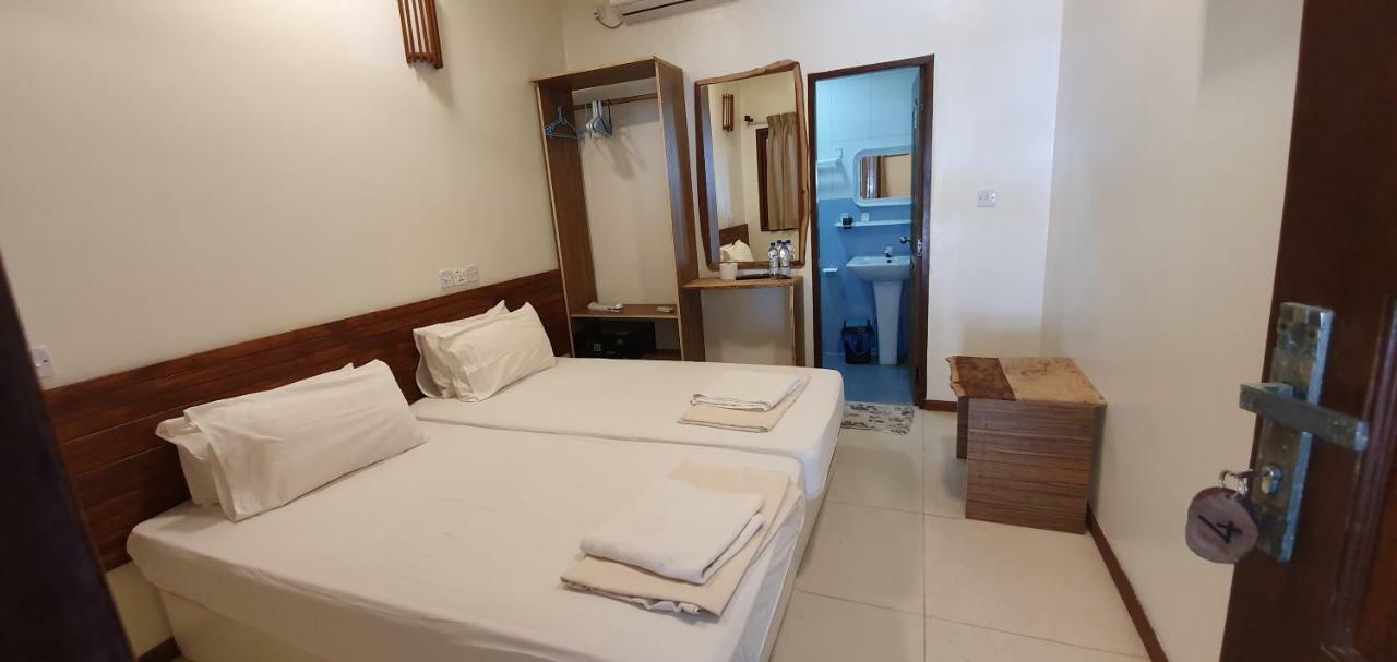 Surf Deck Hotel Thulusdhoo Eksteriør billede