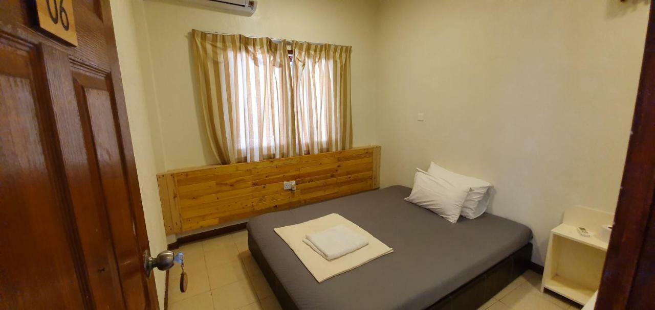 Surf Deck Hotel Thulusdhoo Eksteriør billede