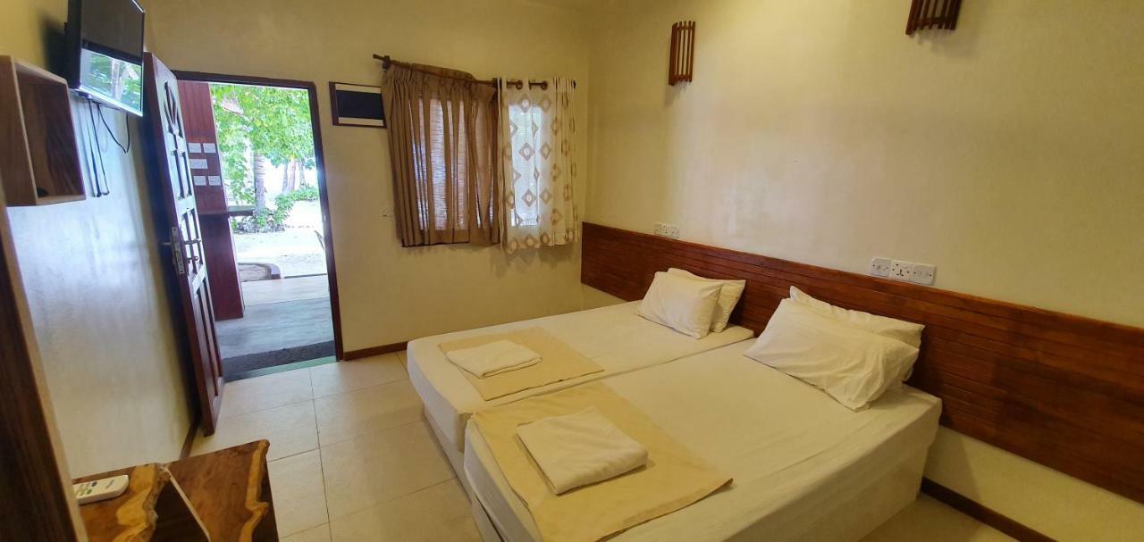 Surf Deck Hotel Thulusdhoo Eksteriør billede