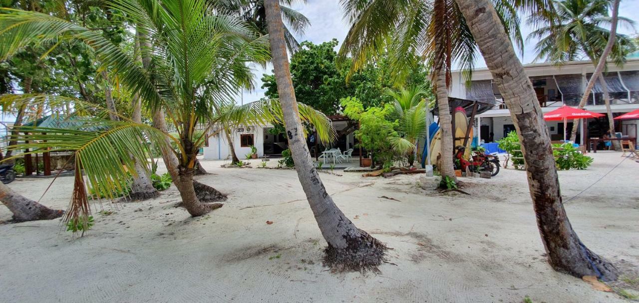 Surf Deck Hotel Thulusdhoo Eksteriør billede