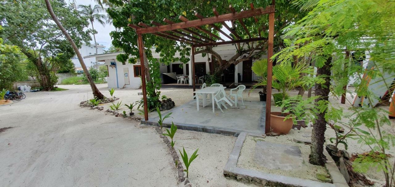 Surf Deck Hotel Thulusdhoo Eksteriør billede